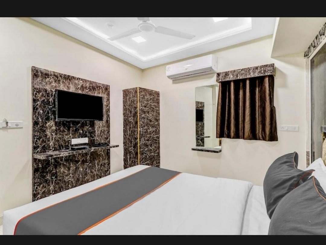 Hotel Bhavya Residency Ahmedabad Esterno foto