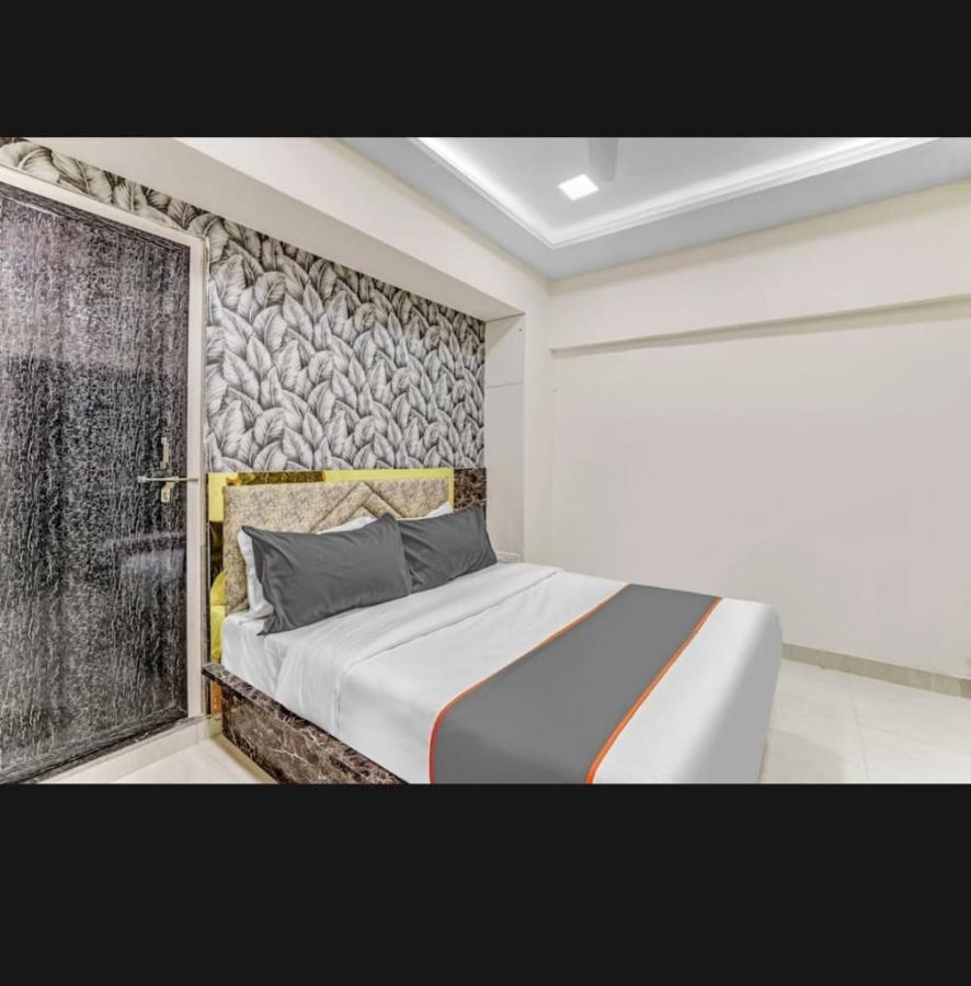Hotel Bhavya Residency Ahmedabad Esterno foto