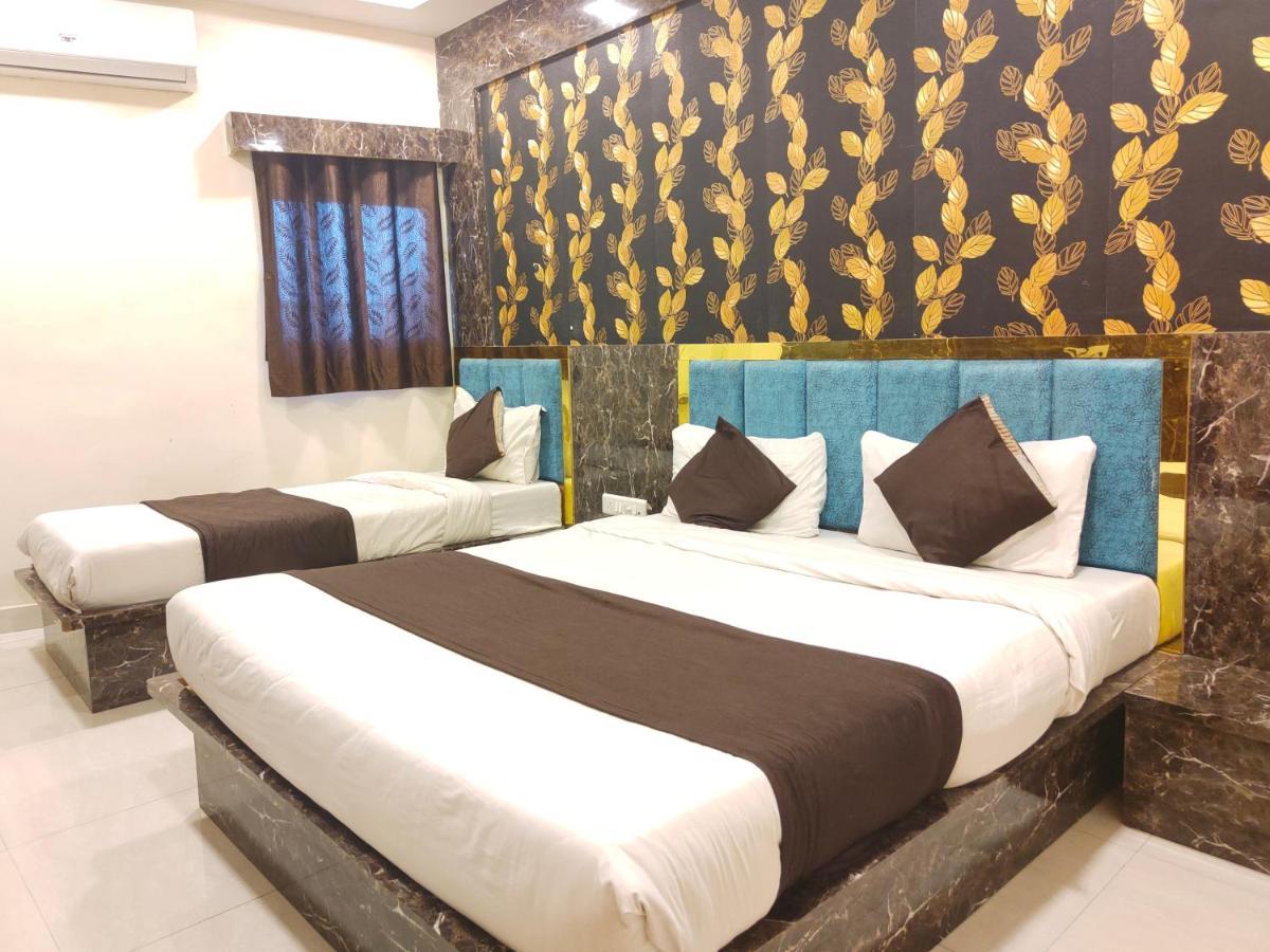 Hotel Bhavya Residency Ahmedabad Esterno foto