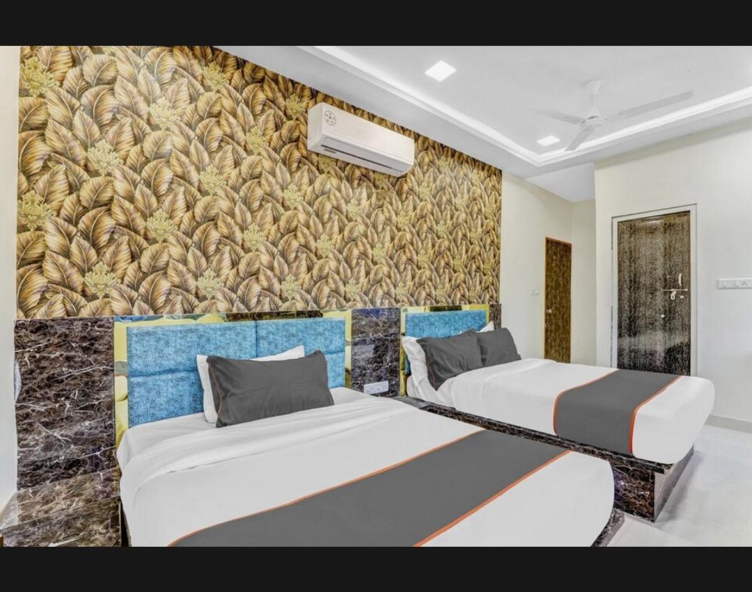 Hotel Bhavya Residency Ahmedabad Esterno foto